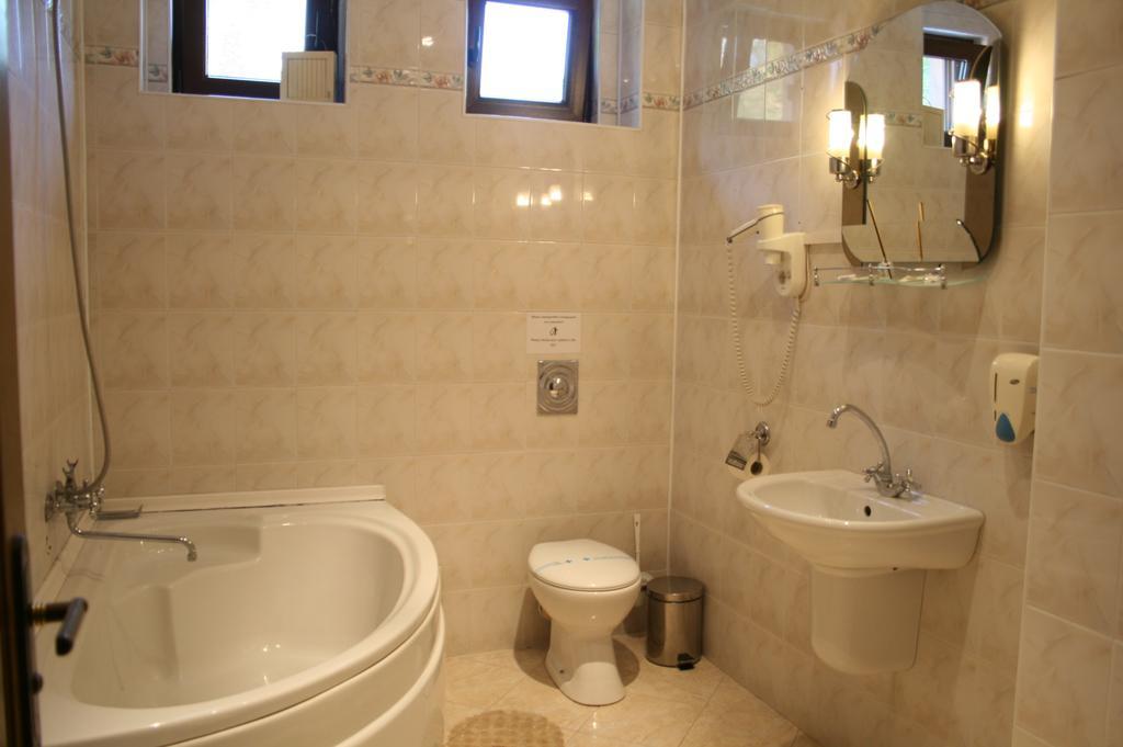 Hotel Nicol Plovdiv Bagian luar foto